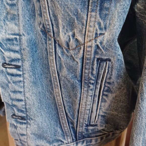 Vintage 80s Levis Denim Blue Jean Trucker Jacket 70506-0217 Size 46 Made in USA - Picture 6 of 16